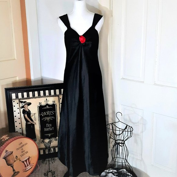 Donna Richard Other - Vintage Vamp Gown